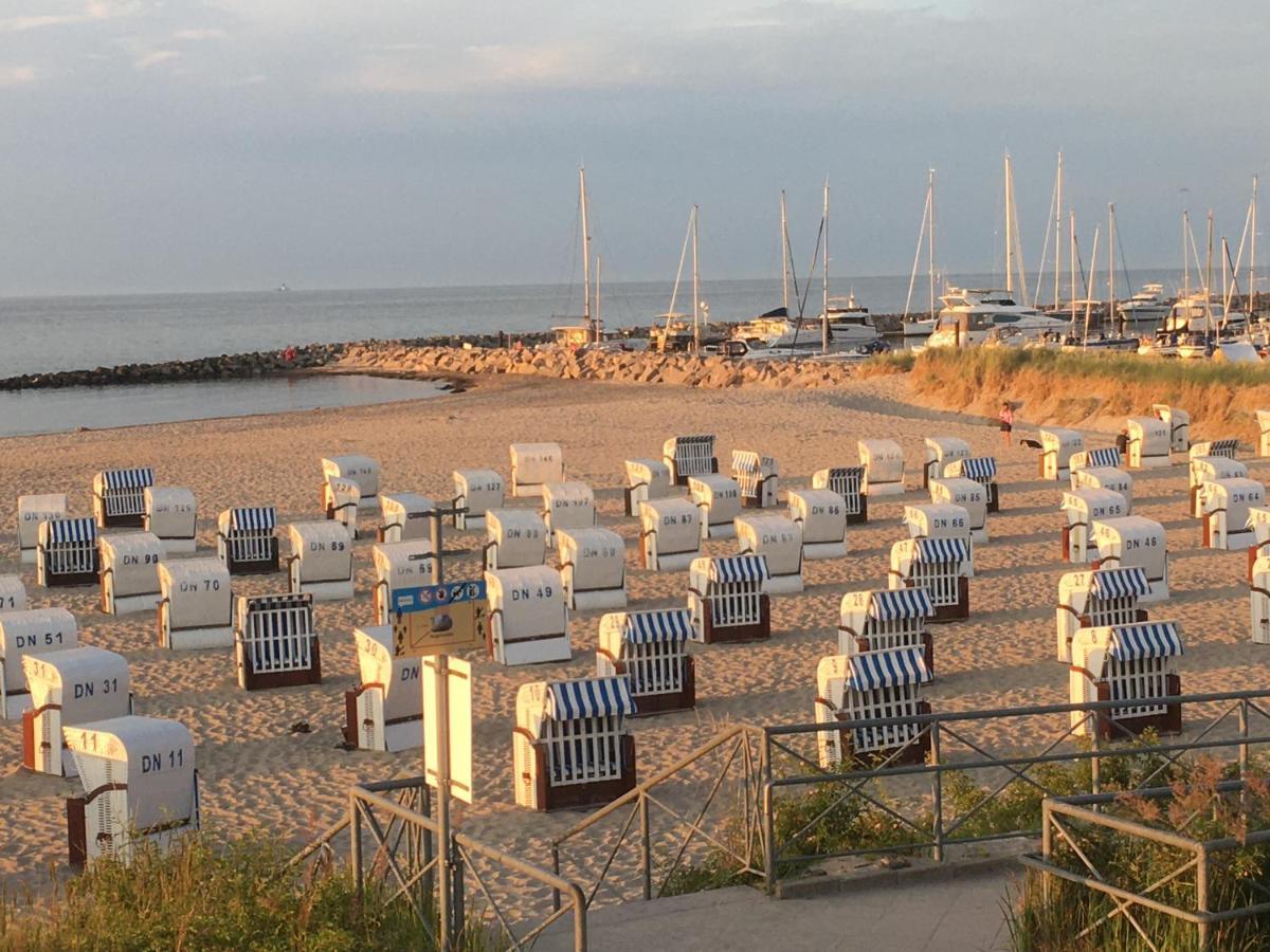 Fewo Strandstrasse - Fuehrt Auf Die Schoene Ostsee-Seebruecke Ostseebad Kühlungsborn Kültér fotó